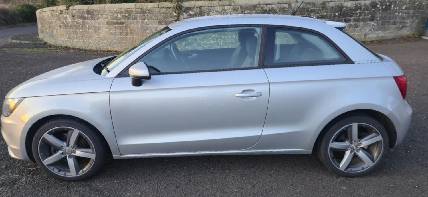 Used Audi A1 2011 for sale - 77162253: Photo 5