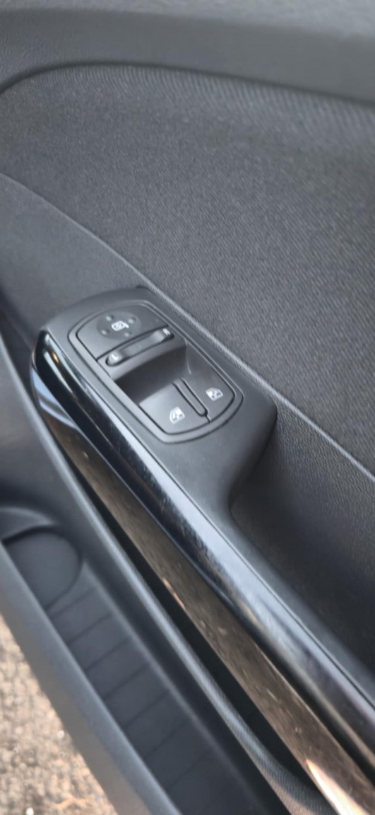 Used Vauxhall Corsa 2013 for sale - 77162249: Photo 15