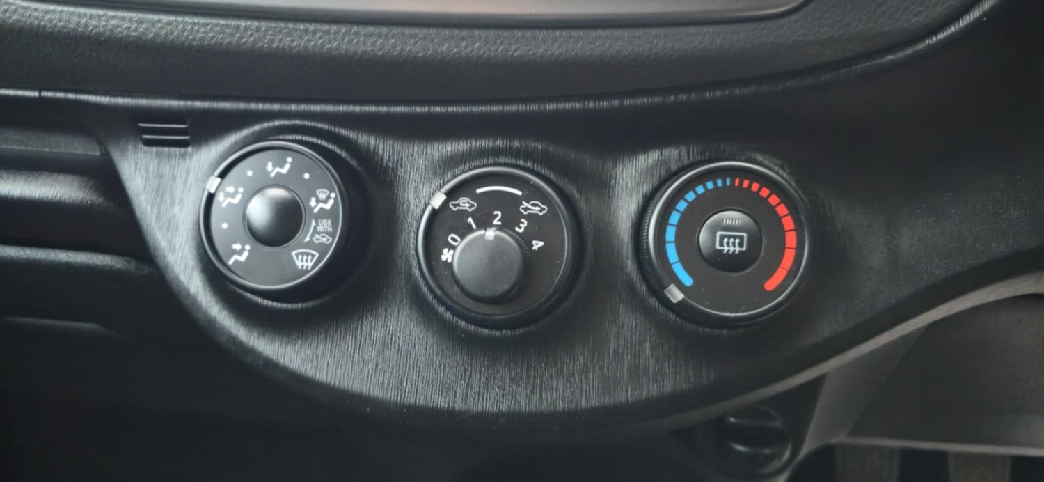 Used Toyota Yaris 2013 for sale - 76019702: Photo 19