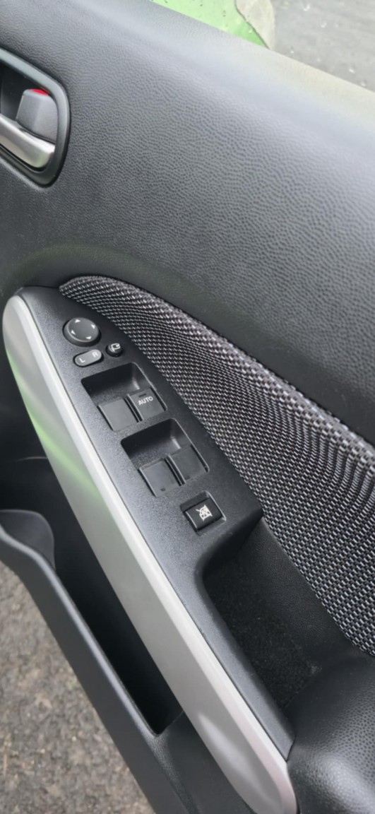 Used Mazda Mazda2 2010 for sale - 77162345: Photo 17