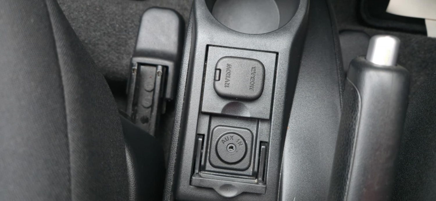 Used Mazda Mazda2 2010 for sale - 77162345: Photo 19