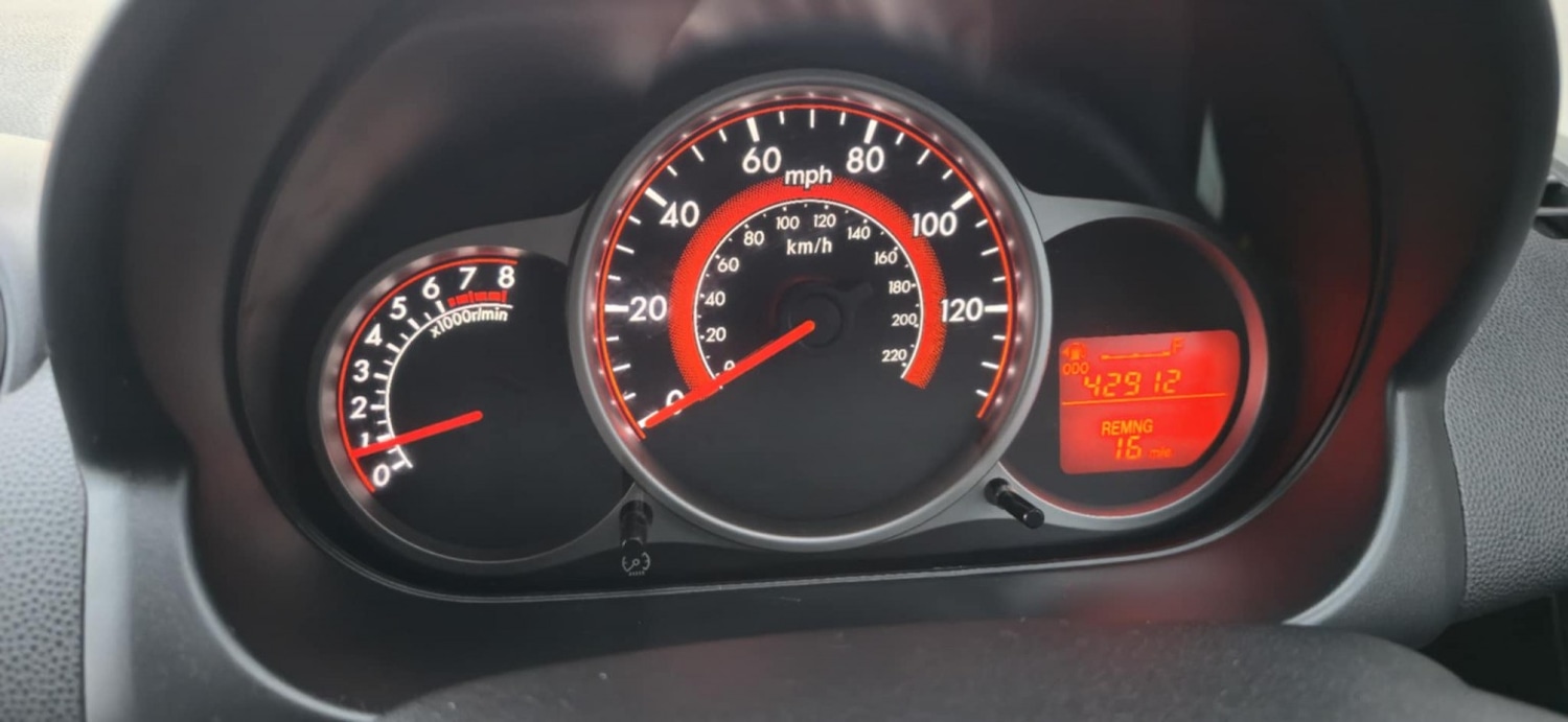 Used Mazda Mazda2 2010 for sale - 77162345: Photo 26