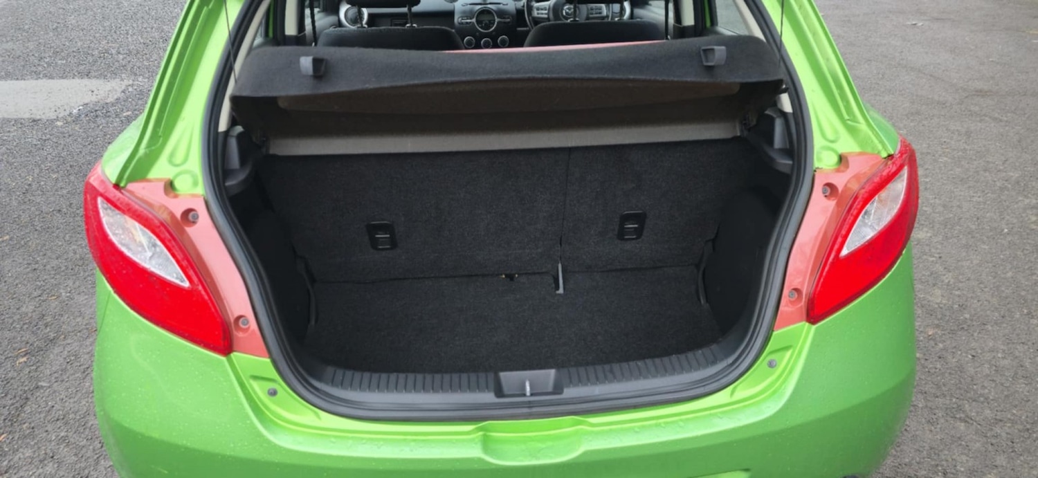 Used Mazda Mazda2 2010 for sale - 77162345: Photo 9