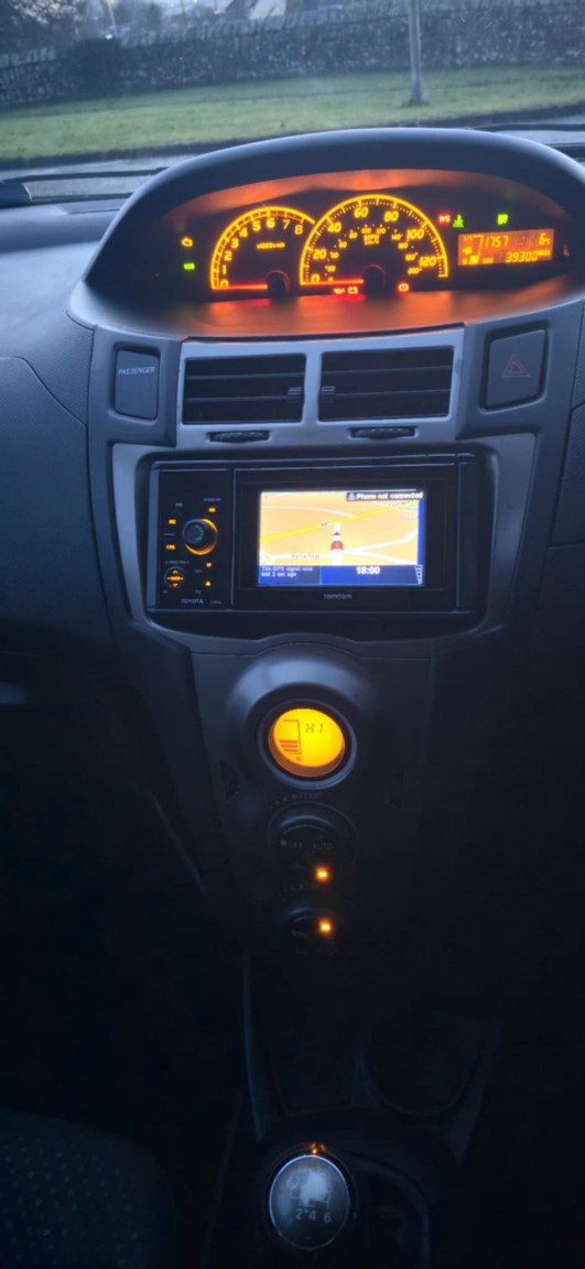 Used Toyota Yaris 2011 for sale - 77233800: Photo 15