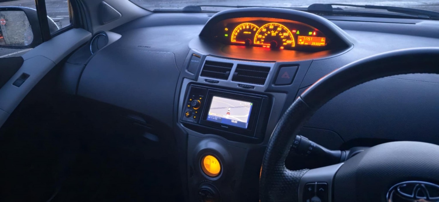 Used Toyota Yaris 2011 for sale - 77233800: Photo 17