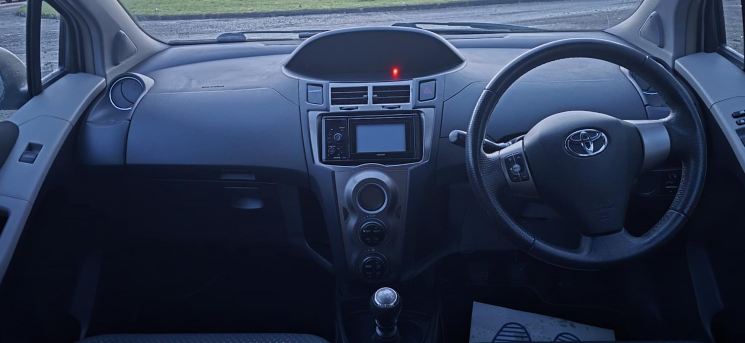 Used Toyota Yaris 2011 for sale - 77233800: Photo 20