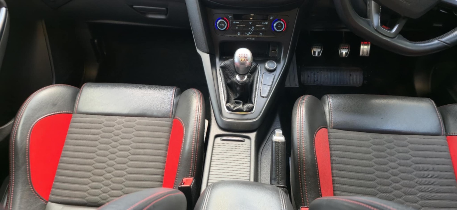 Used Ford Focus 2015 for sale - 76142605: Photo 16