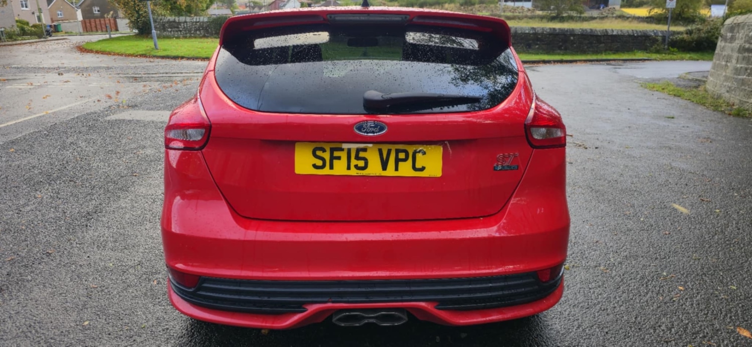 Used Ford Focus 2015 for sale - 76142605: Photo 3