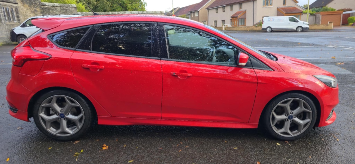 Used Ford Focus 2015 for sale - 76142605: Photo 8
