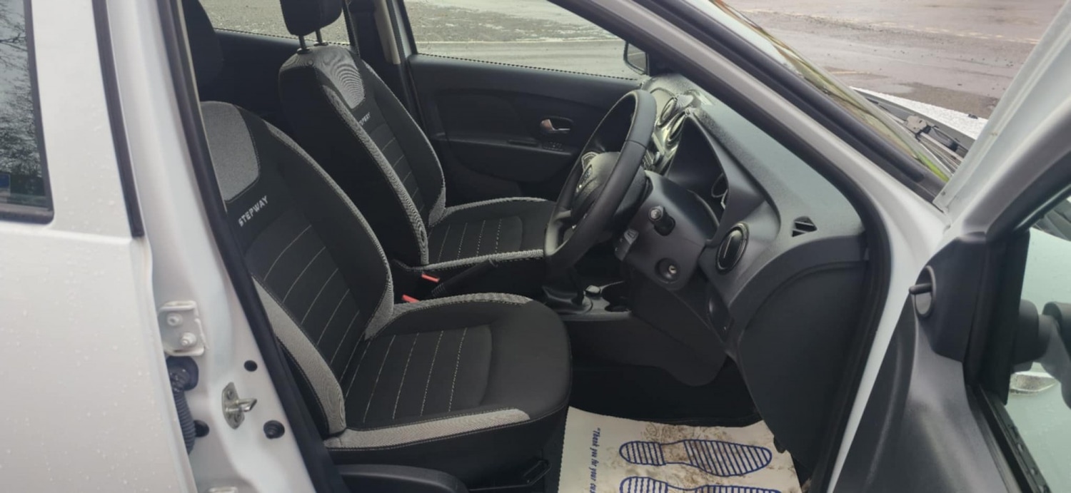 Used Dacia Sandero Stepway 2017 for sale - 77162350: Photo 19