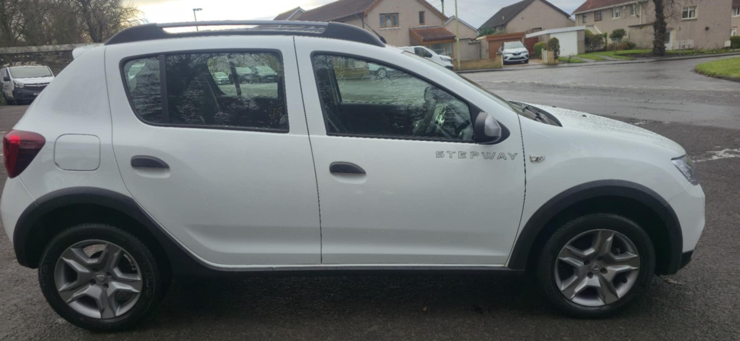 Used Dacia Sandero Stepway 2017 for sale - 77162350: Photo 5