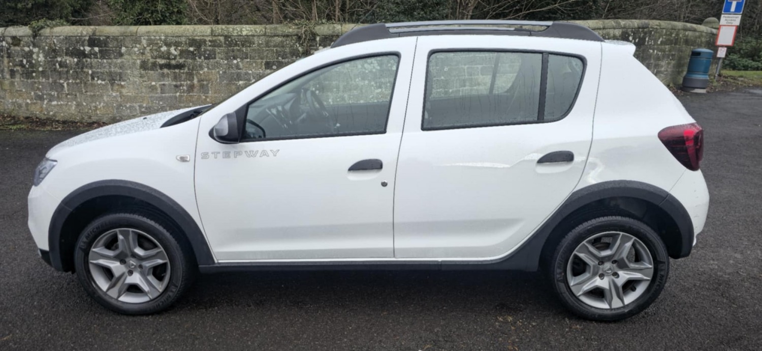Used Dacia Sandero Stepway 2017 for sale - 77162350: Photo 6
