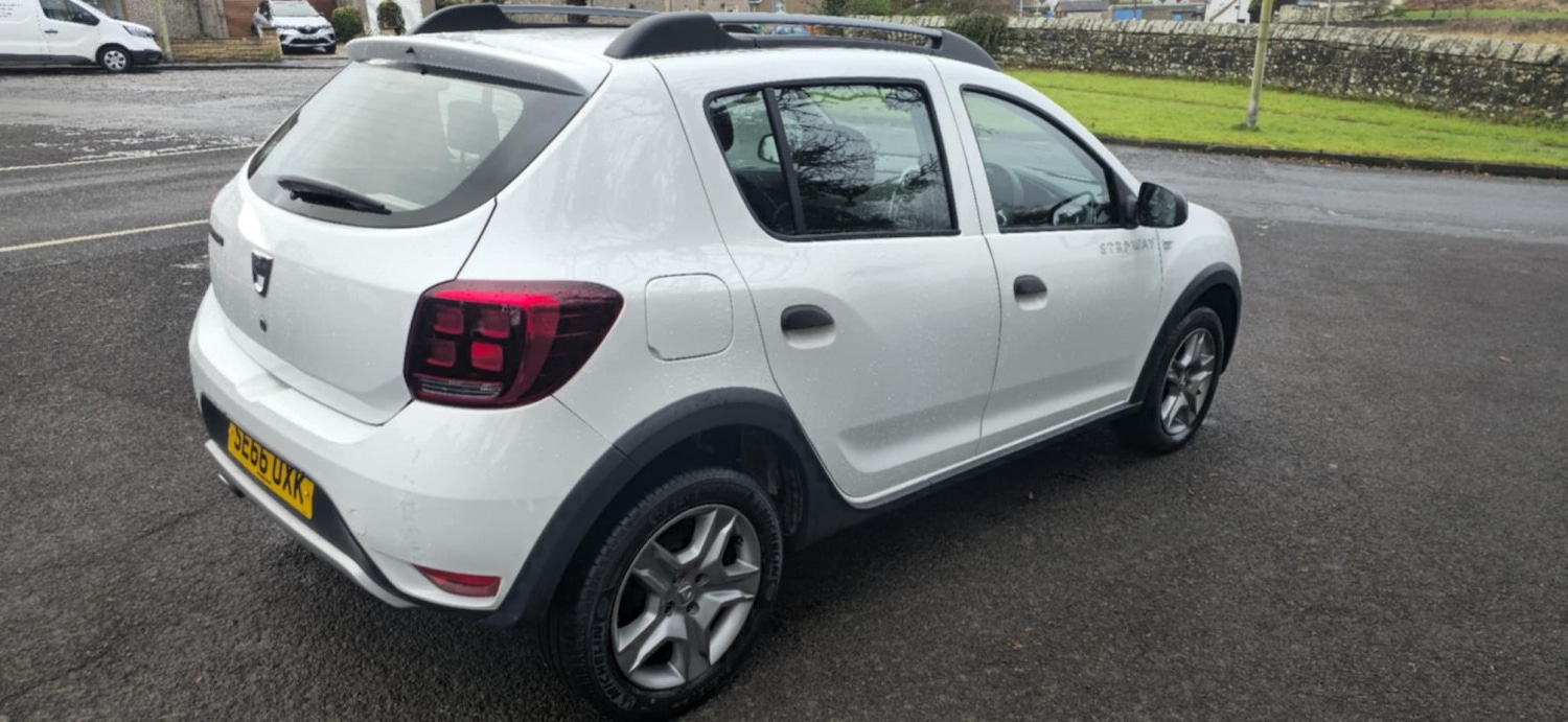 Used Dacia Sandero Stepway 2017 for sale - 77162350: Photo 8