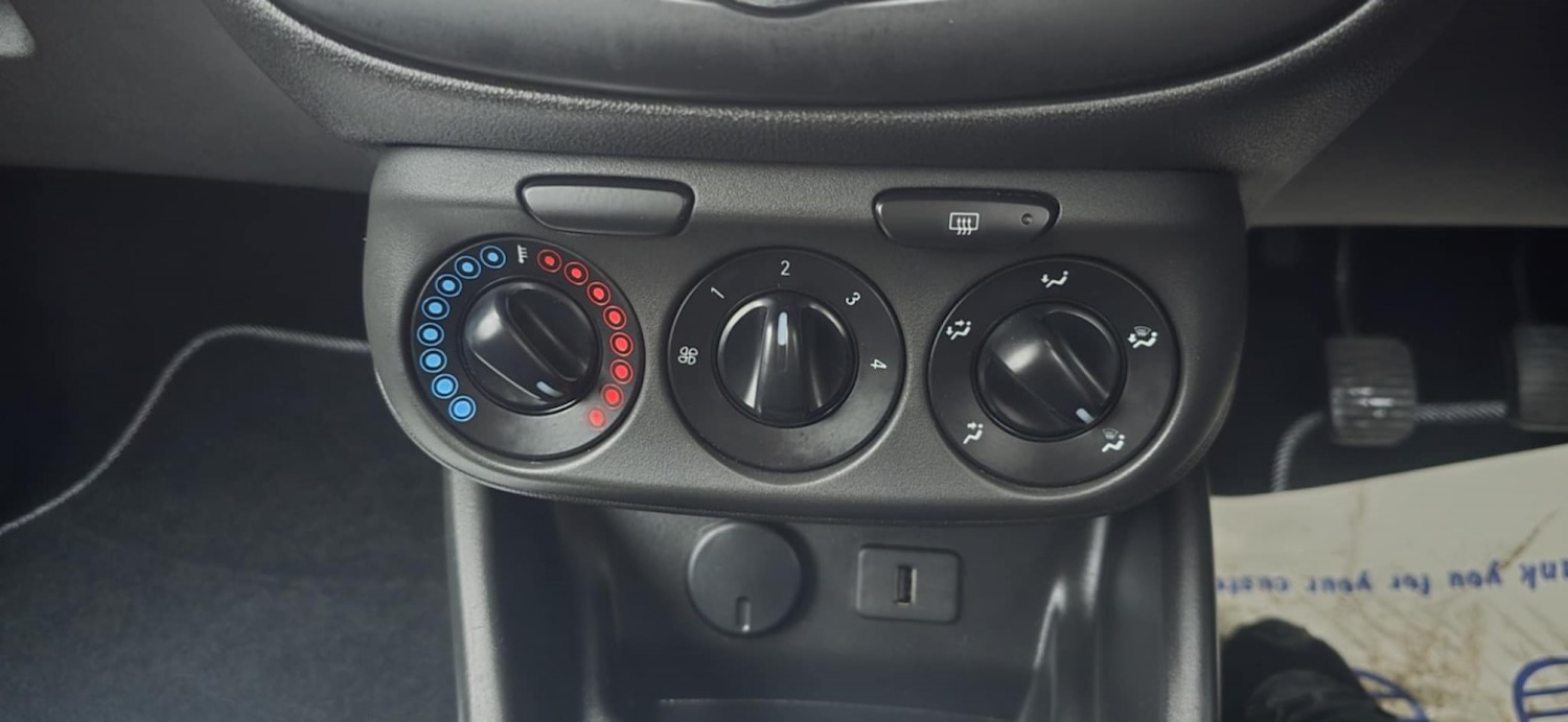 Used Vauxhall Corsa 2015 for sale - 77162263: Photo 18