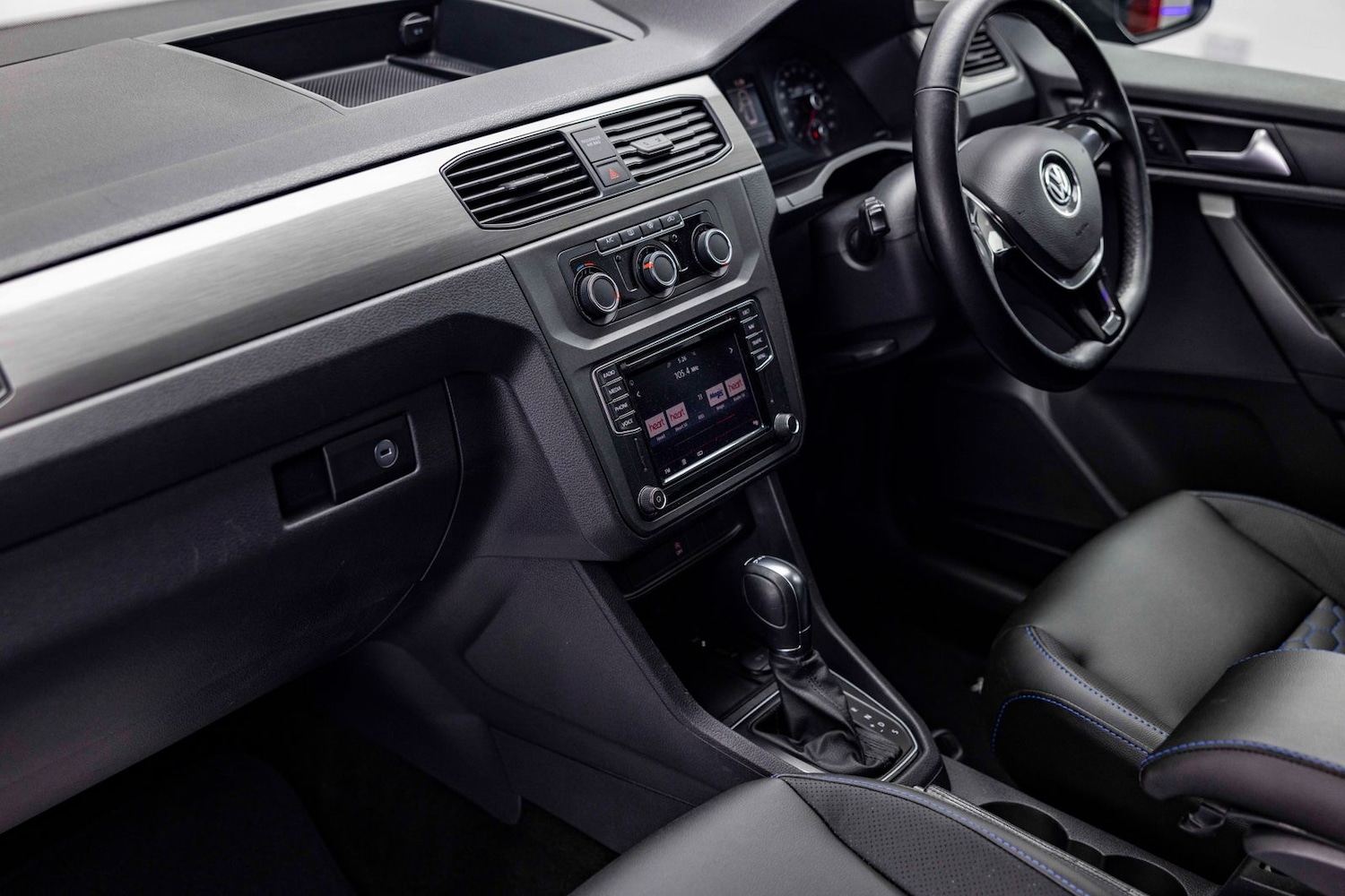 Used Volkswagen Caddy Maxi Life 2017 for sale - 76389981: Photo 5