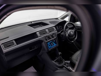 Used Volkswagen Caddy Maxi 2019 for sale - 76389985: Photo