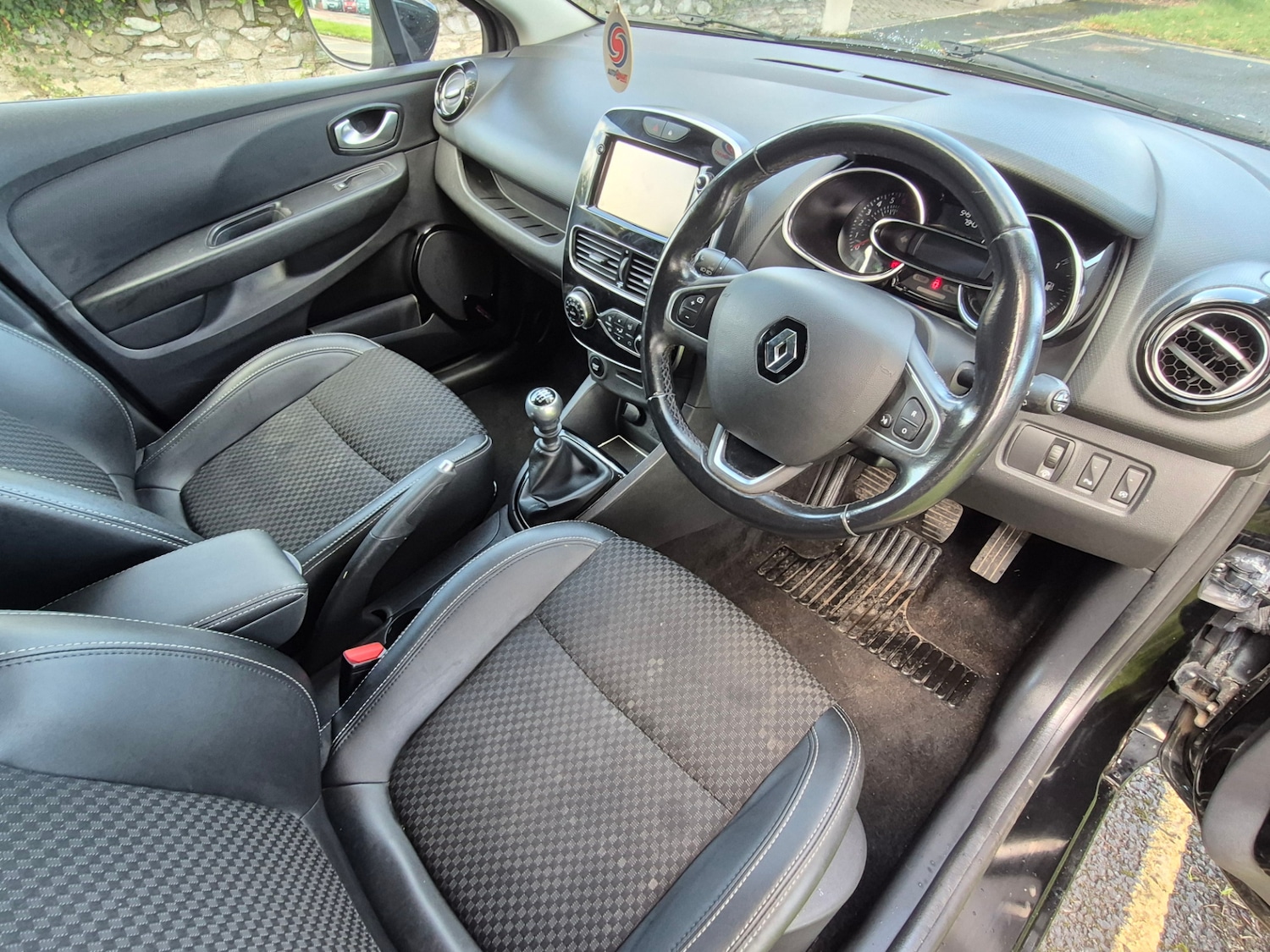 Used Renault Clio 2017 for sale - 76181260: Photo 10