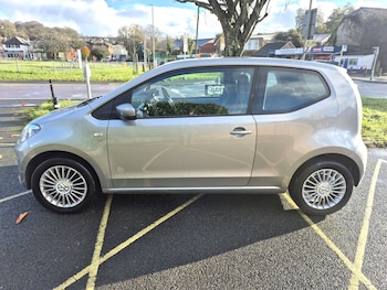 Used Volkswagen up! 2013 for sale - 76792480: Photo