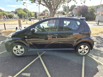 Used Toyota AYGO 2011 for sale - 79404960: Photo