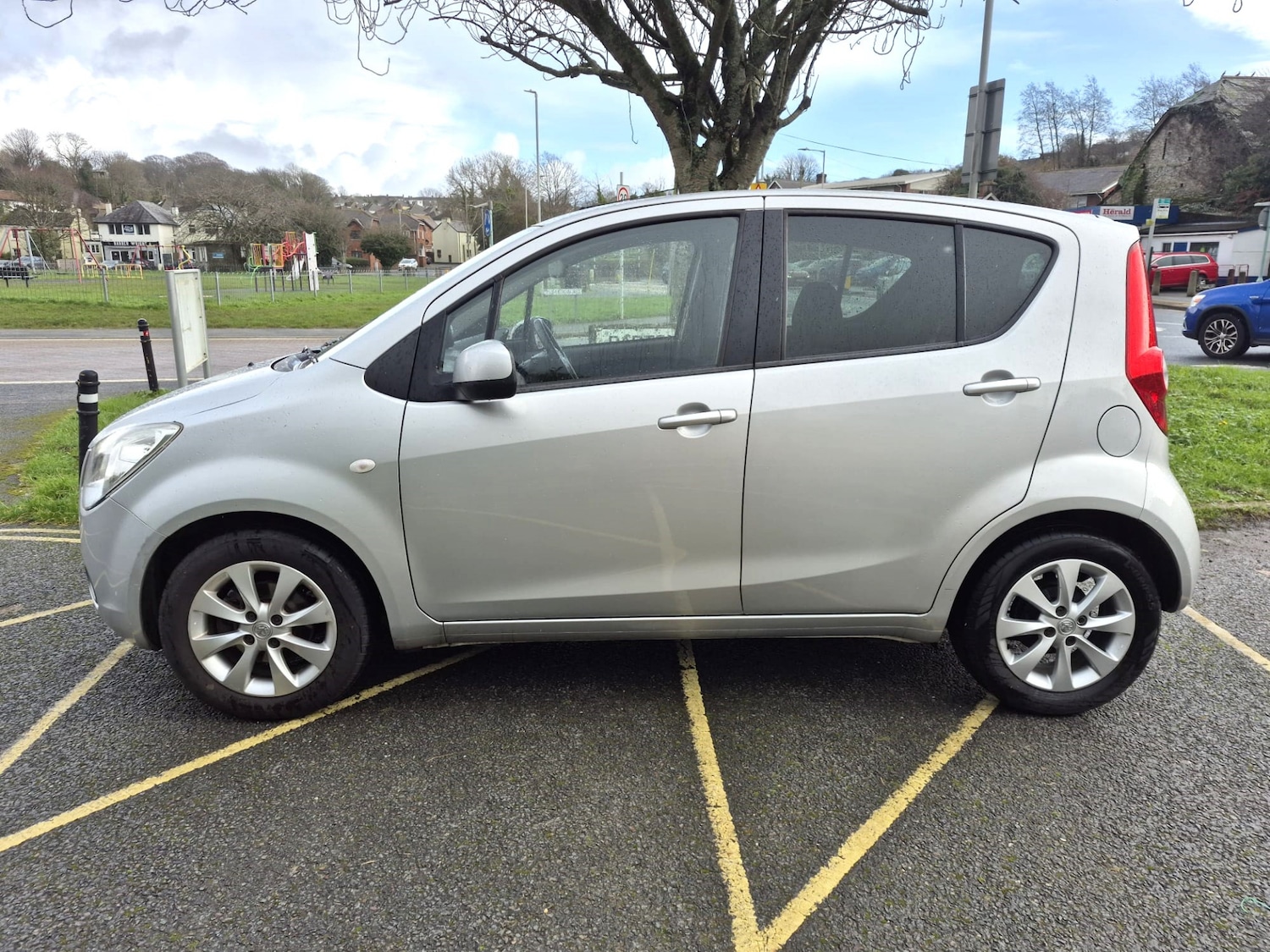 Used Vauxhall Agila 2013 for sale - 77404866: Photo 2