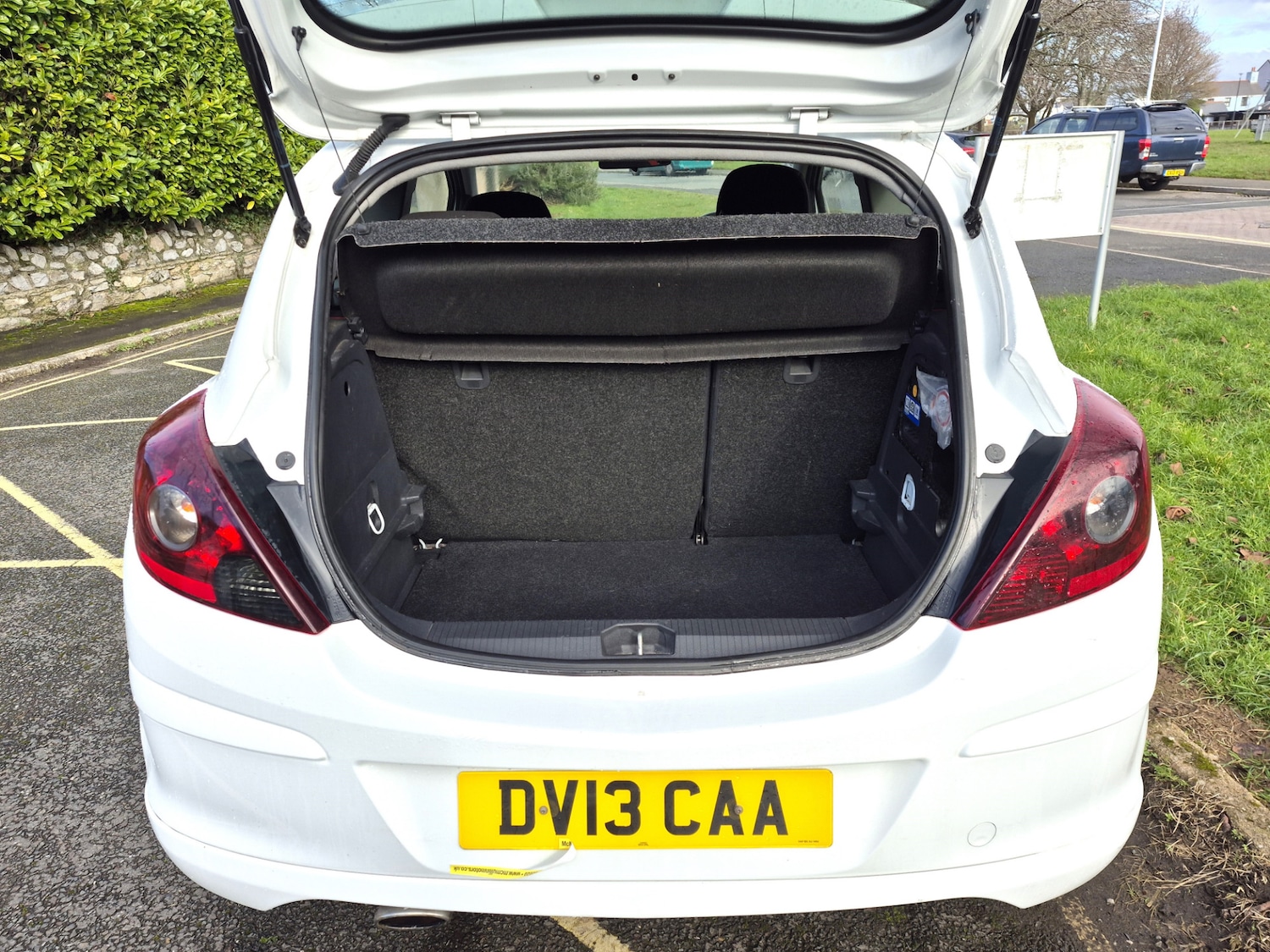 Used Vauxhall Corsa 2013 for sale - 77432247: Photo 9