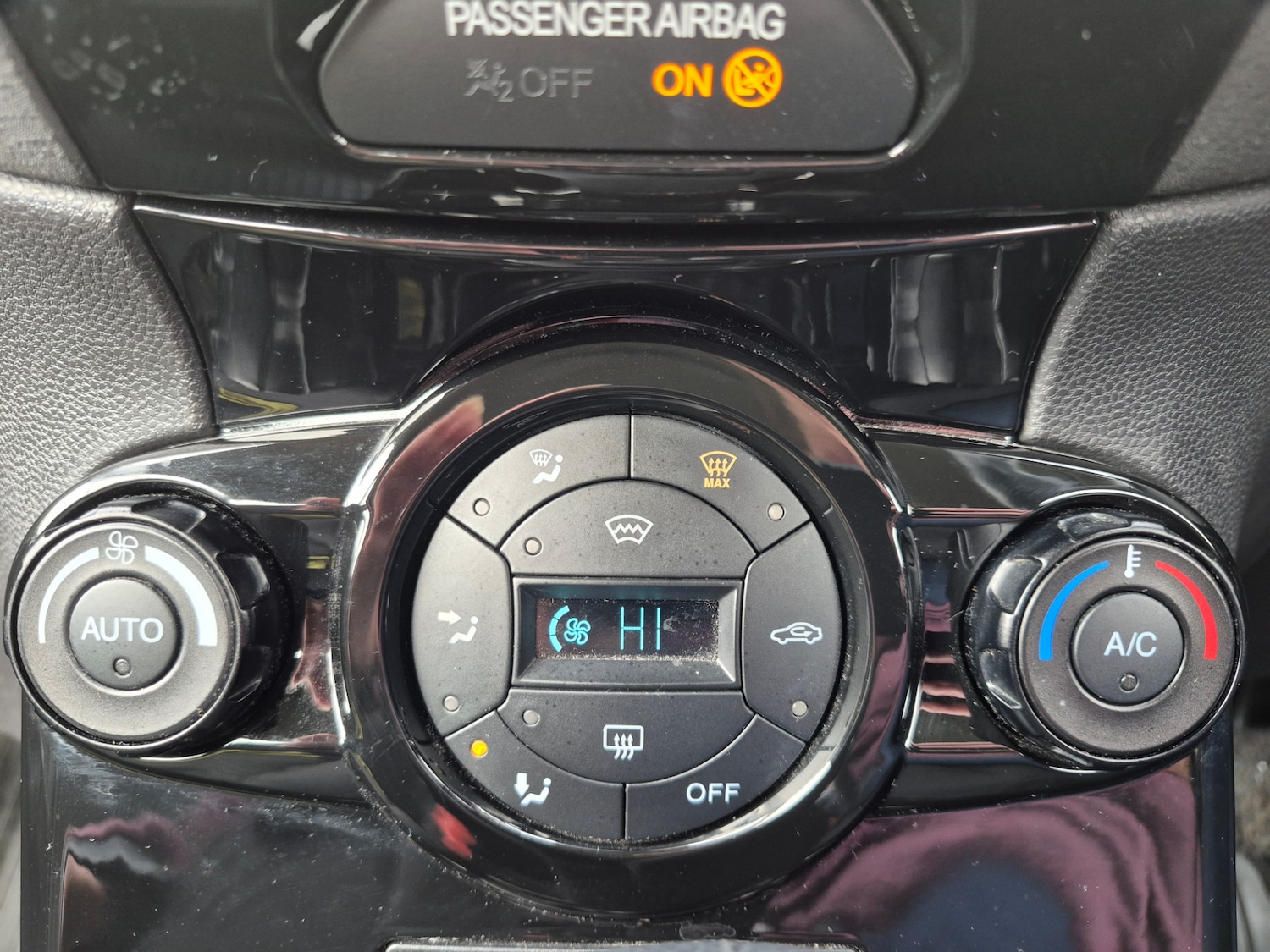 Used Ford Fiesta 2012 for sale - 77801913: Photo 12