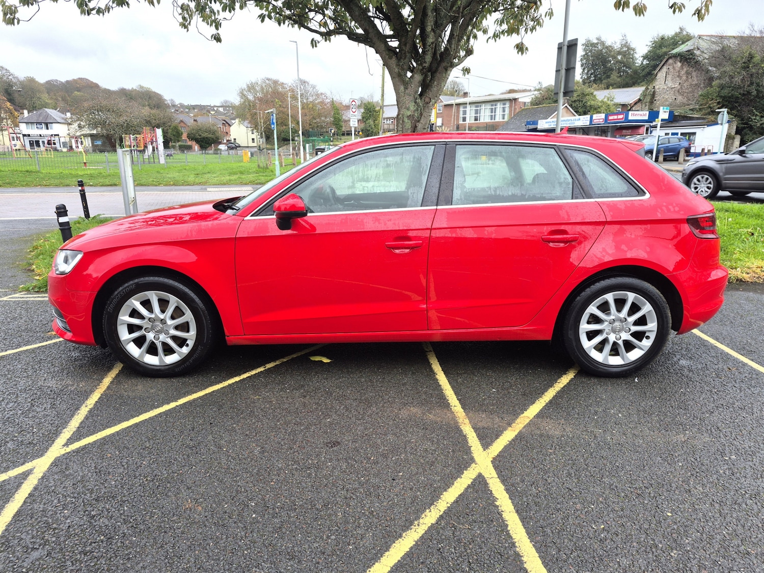 Used Audi A3 2014 for sale - 76451859: Photo 2