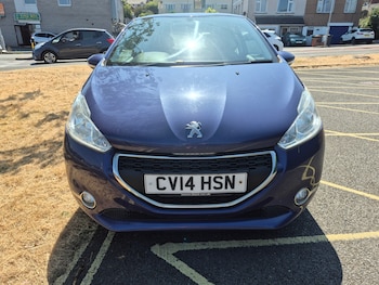 Used Peugeot 208 2014 for sale - 79545482: Photo