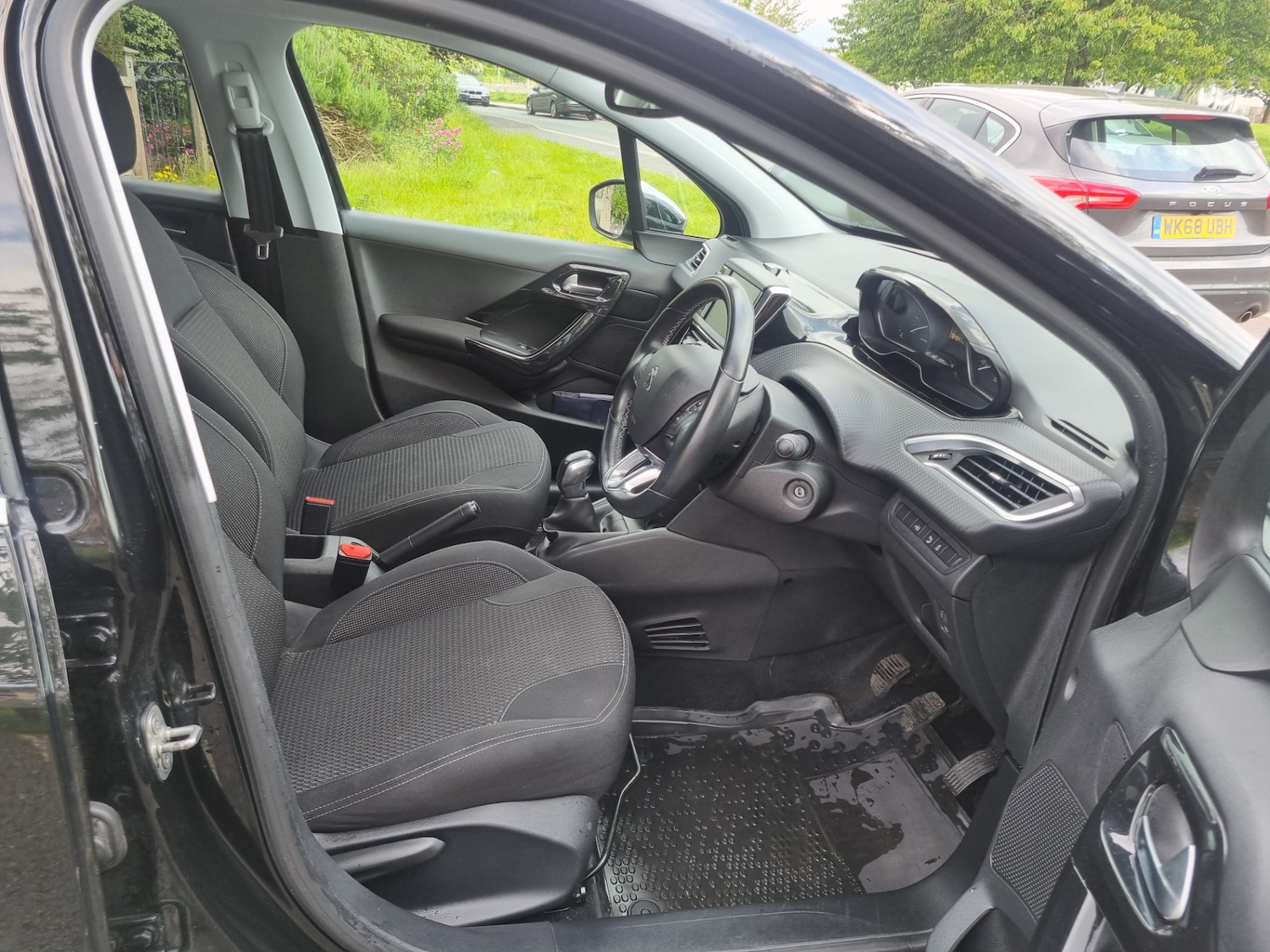 Used Peugeot 208 2017 for sale - 77568736: Photo 8