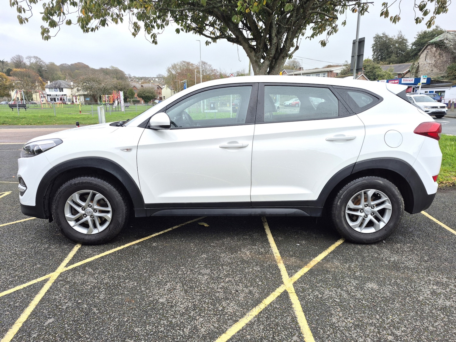 Used Hyundai TUCSON 2018 for sale - 76452046: Photo 2