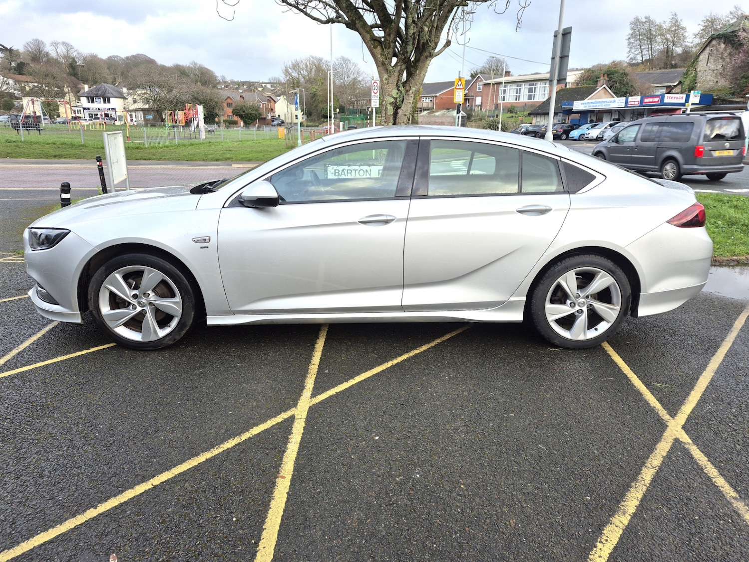 Used Vauxhall Insignia 2020 for sale - 77746286: Photo 2