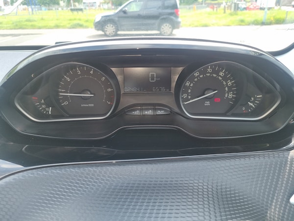 Used Peugeot 208 2017 for sale - 71055030: Photo 10