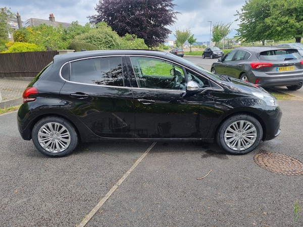 Used Peugeot 208 2017 for sale - 71055030: Photo 4