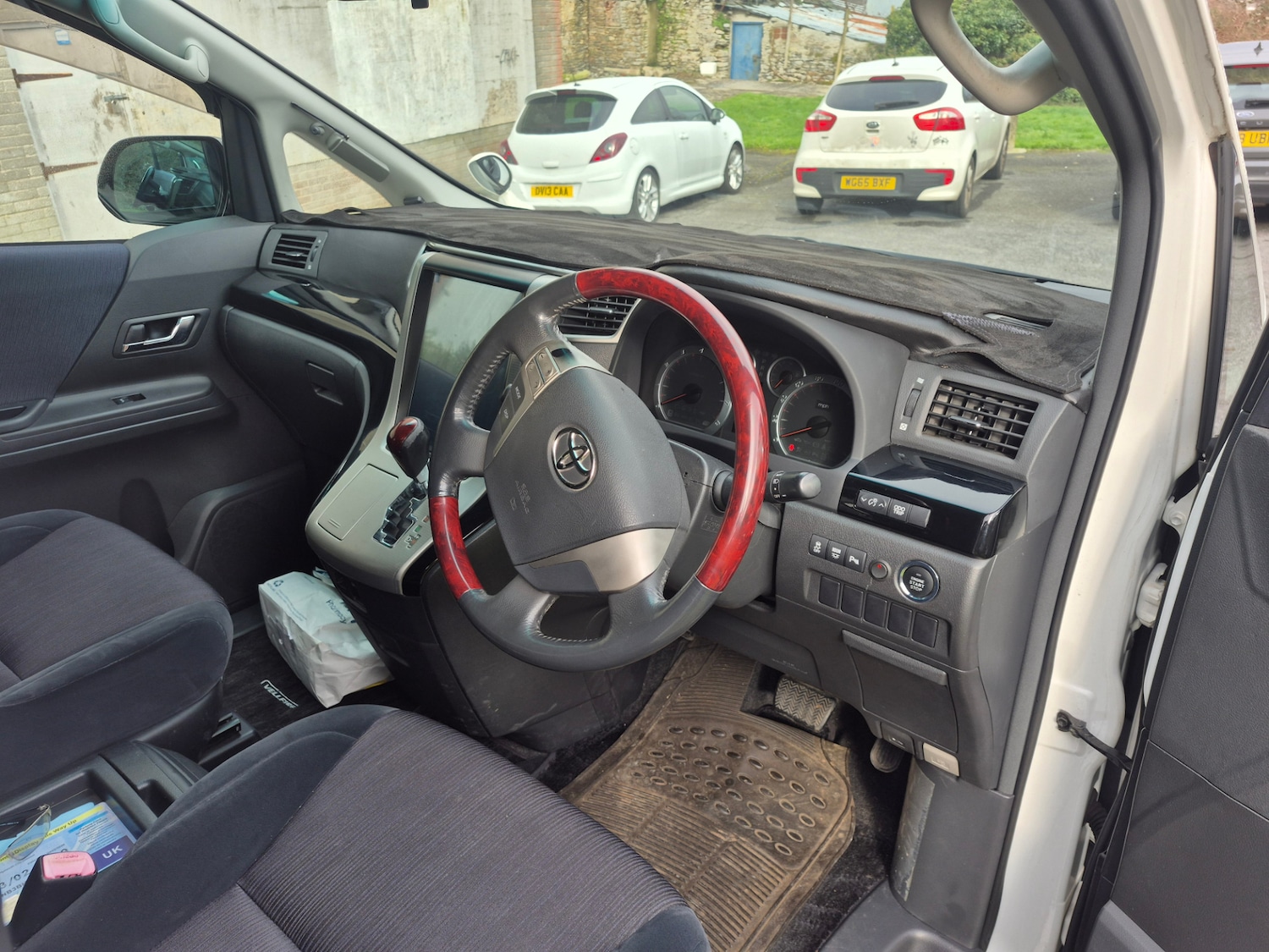 Used Toyota Vellfire 2023 for sale - 77745684: Photo 8