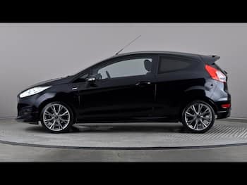 Used Ford Fiesta 2017 for sale - 79674000: Photo