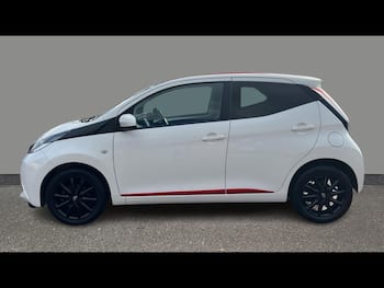 Used Toyota AYGO 2017 for sale - 79667903: Photo