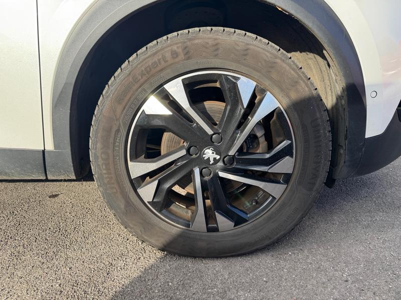 Used Peugeot E-2008 2022 for sale - 76344469: Photo 2