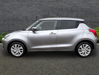 Used Suzuki Swift 2023 for sale - 76710107: Photo