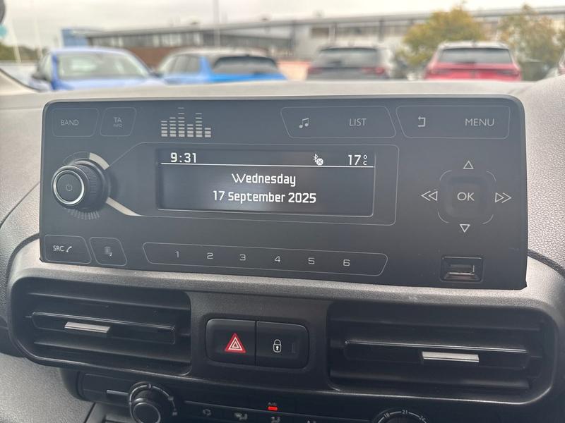 Used Vauxhall Combo Life 2019 for sale - 75982641: Photo 17