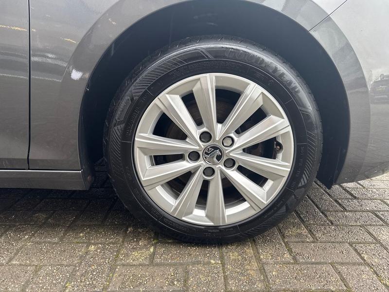 Used Vauxhall Astra 2024 for sale - 76590111: Photo 9