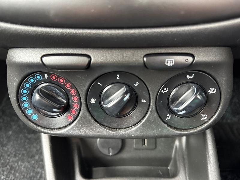 Used Vauxhall Corsa 2016 for sale - 76971950: Photo 15