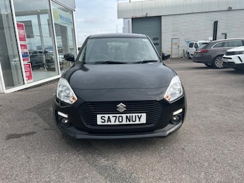 Used Suzuki Swift 2020 for sale - 76117423: Photo 2