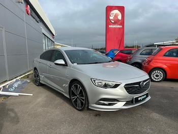 Vauxhall - Insignia