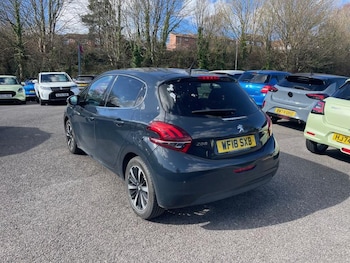 Used Peugeot 208 2018 for sale - 77997171: Photo