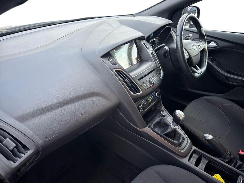 Used Ford Focus 2017 for sale - 76960775: Photo 13