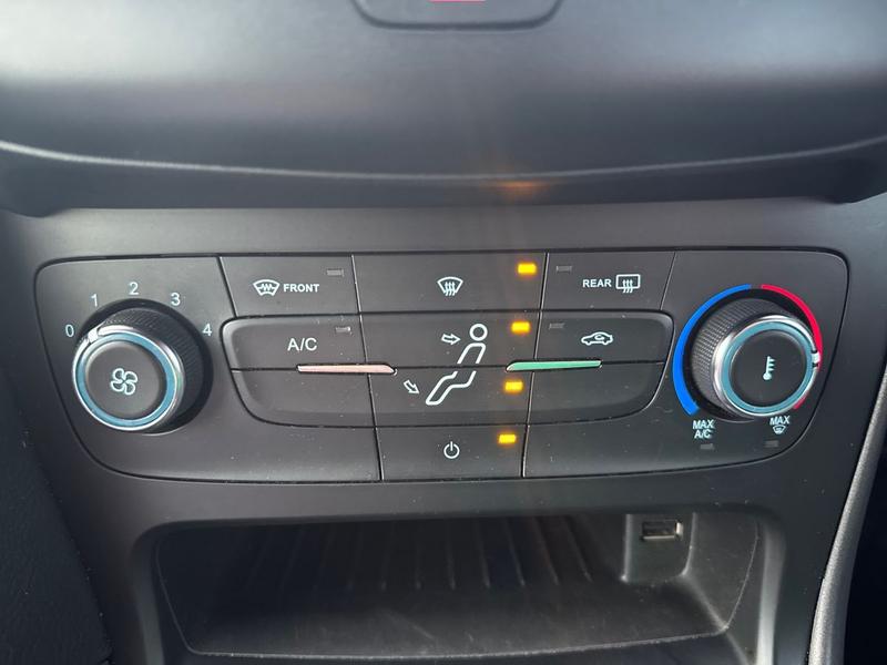 Used Ford Focus 2017 for sale - 76960775: Photo 15