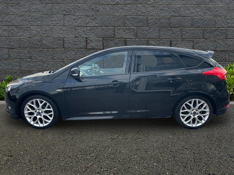 Used Ford Focus 2017 for sale - 76960775: Photo 4
