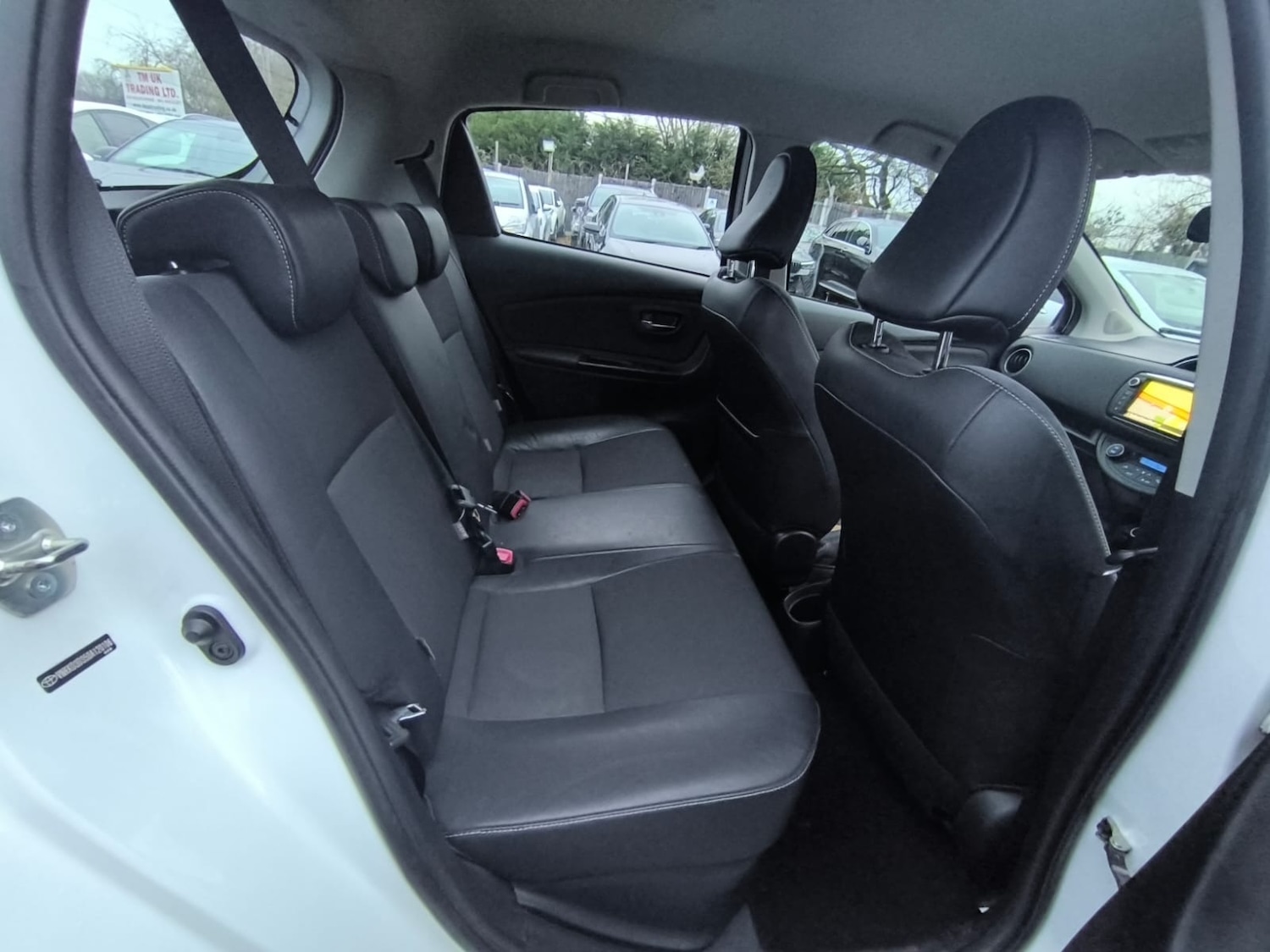 Used Toyota Yaris 2014 for sale - 76982615: Photo 11