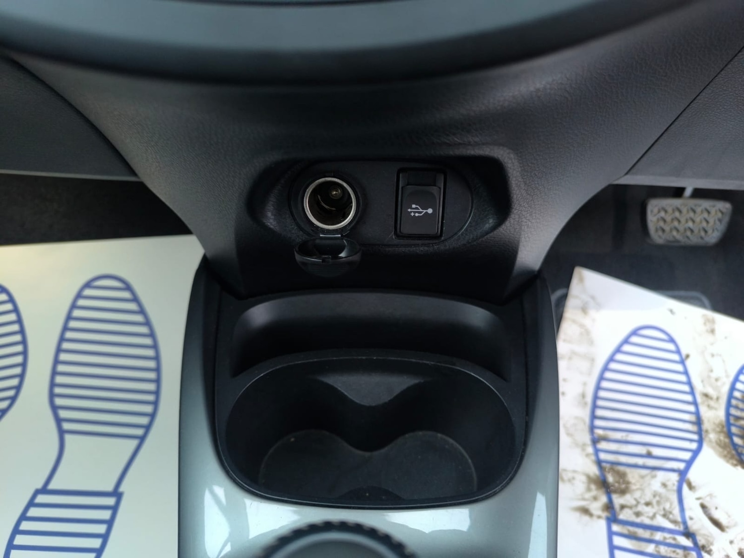 Used Toyota Yaris 2014 for sale - 76982615: Photo 15