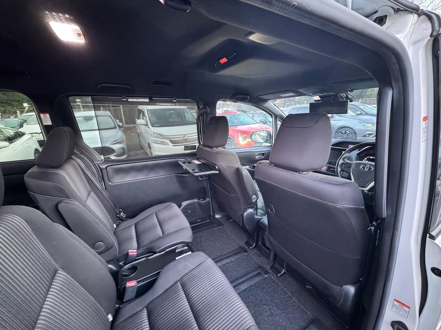 Used Toyota Voxy 2019 for sale - 77180320: Photo 11